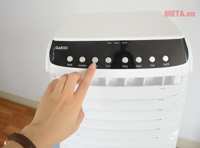 Máy làm mát không khí Daikio DK-800A dễ dang điều chỉnh với nút chức năng 