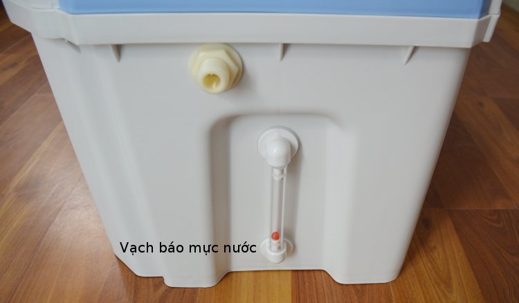  Máy làm mát không khí Daikio DK-5000C có vạch báo mực nước 