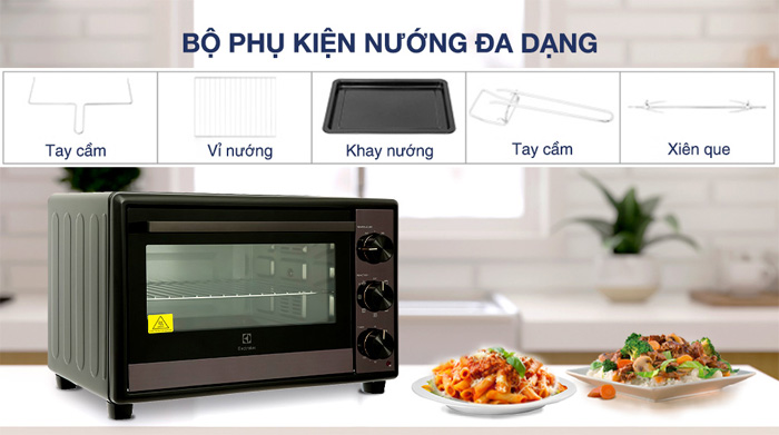 Đi kèm nhiều phụ kiện